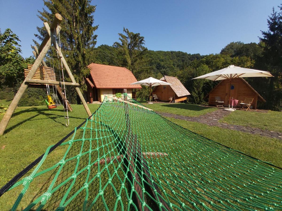 Glamping Naselje Zeleni Turizem Hotell Makole Eksteriør bilde
